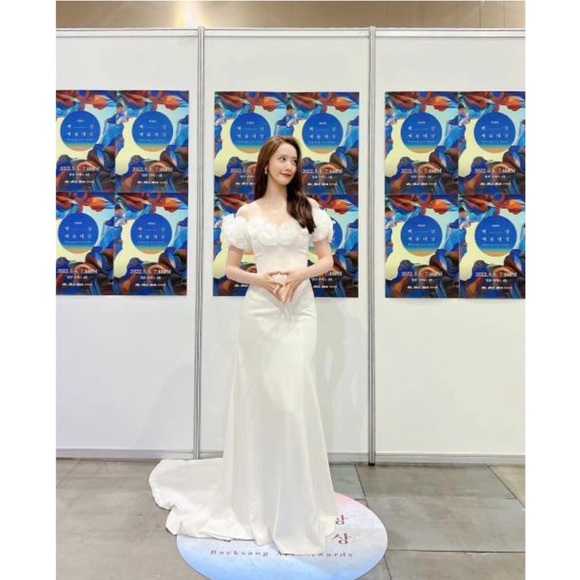 Viktor & Rolf Mariage off shoulder wedding dress - Picture 7 of 16